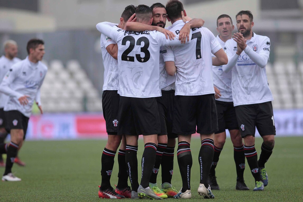 Serie B, segui le gare delle 15 in diretta