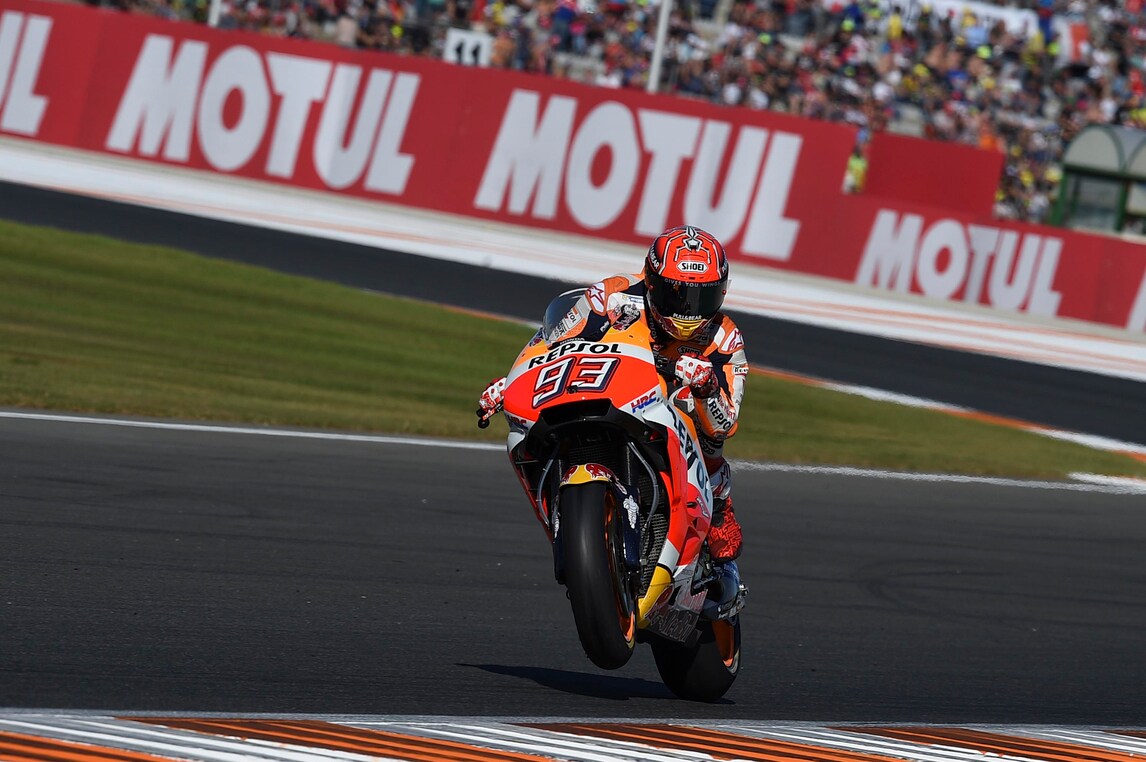 MotoGP, Valencia: Dovizioso si ritira, Marquez è campione
