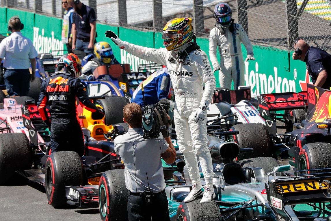 F1 Brasile, Hamilton: «In gara ho dimostrato perchè sono un campione»