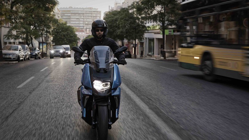 BMW C400X: foto