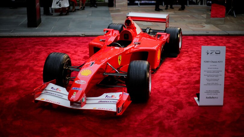 F1, prezzo record per la Ferrari di Schumi: 6,4 milioni!