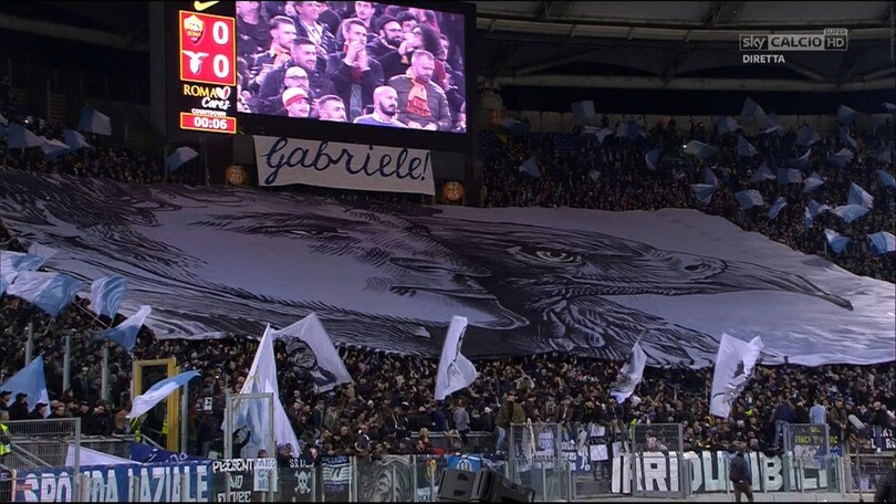 Roma-Lazio, l'emozione dell'Olimpico nel ricordo di Gabriele Sandri