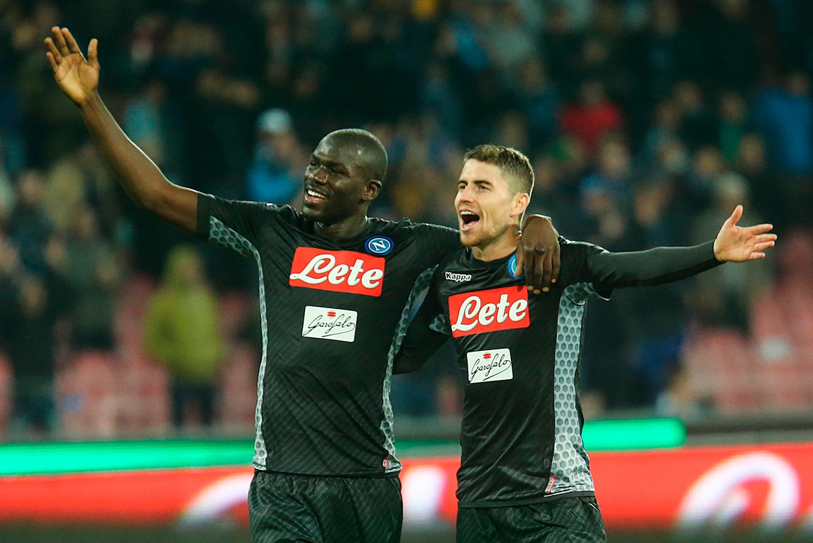 Serie A, scudetto: Napoli in testa, la Juve scivola a 2,60