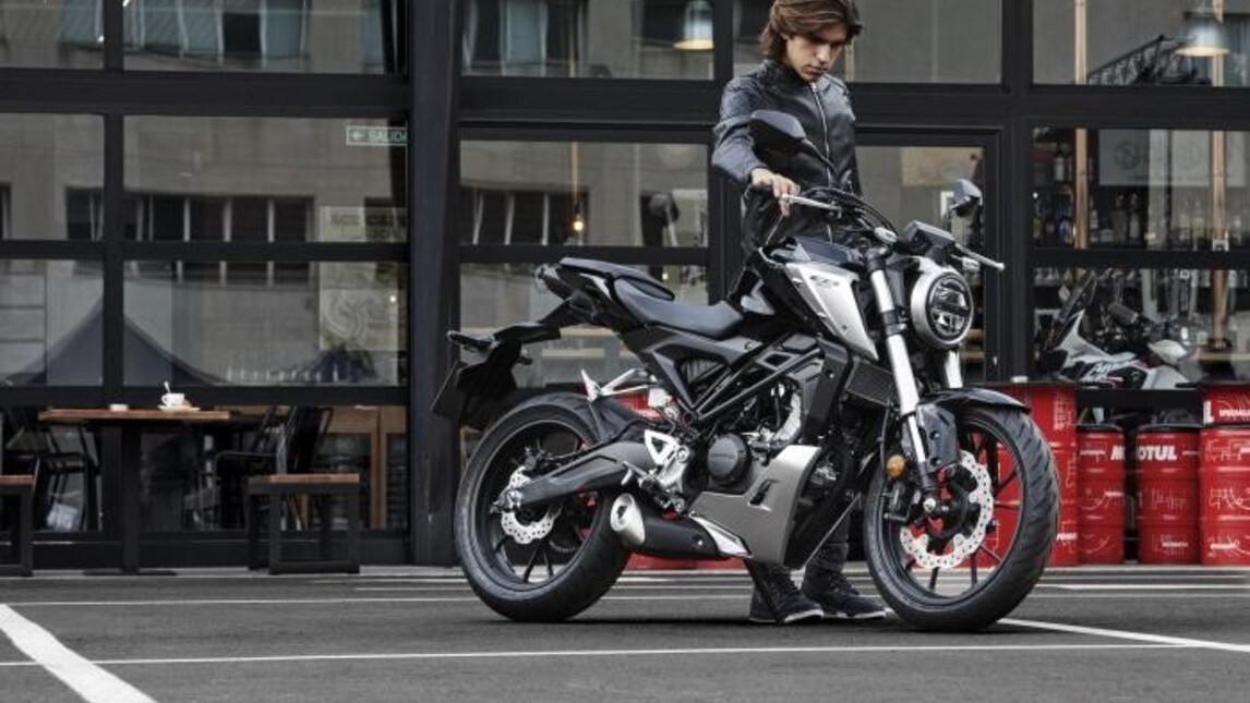 Nuove Honda CB300R e CB125R: foto