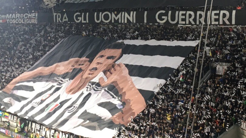 Juventus-Barcellona, la coreografia è dedicata a Mandzukic