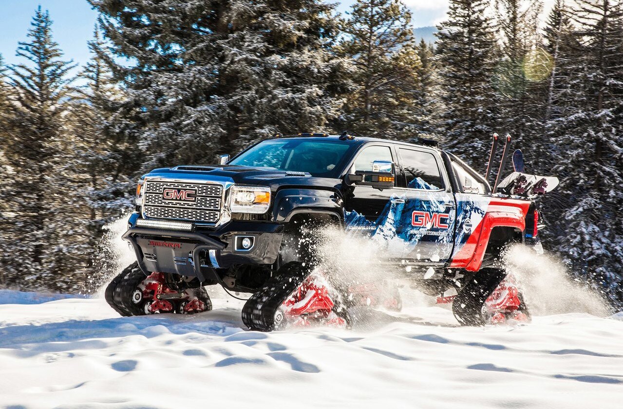 Il Suv delle nevi: GMC "cingolato" da 445 cv