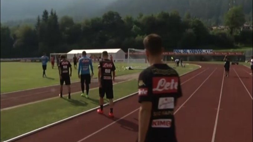 Napoli, sale la febbre Juve