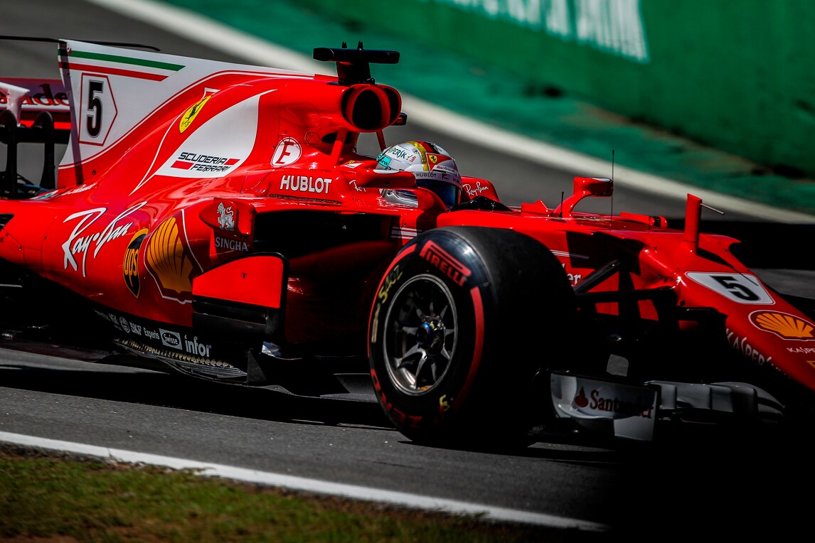 F1, Abu Dhabi: Vettel meglio di Hamilton nelle libere