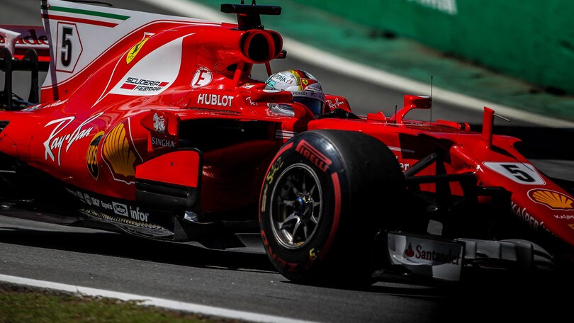 F1, Abu Dhabi: Vettel meglio di Hamilton nelle libere