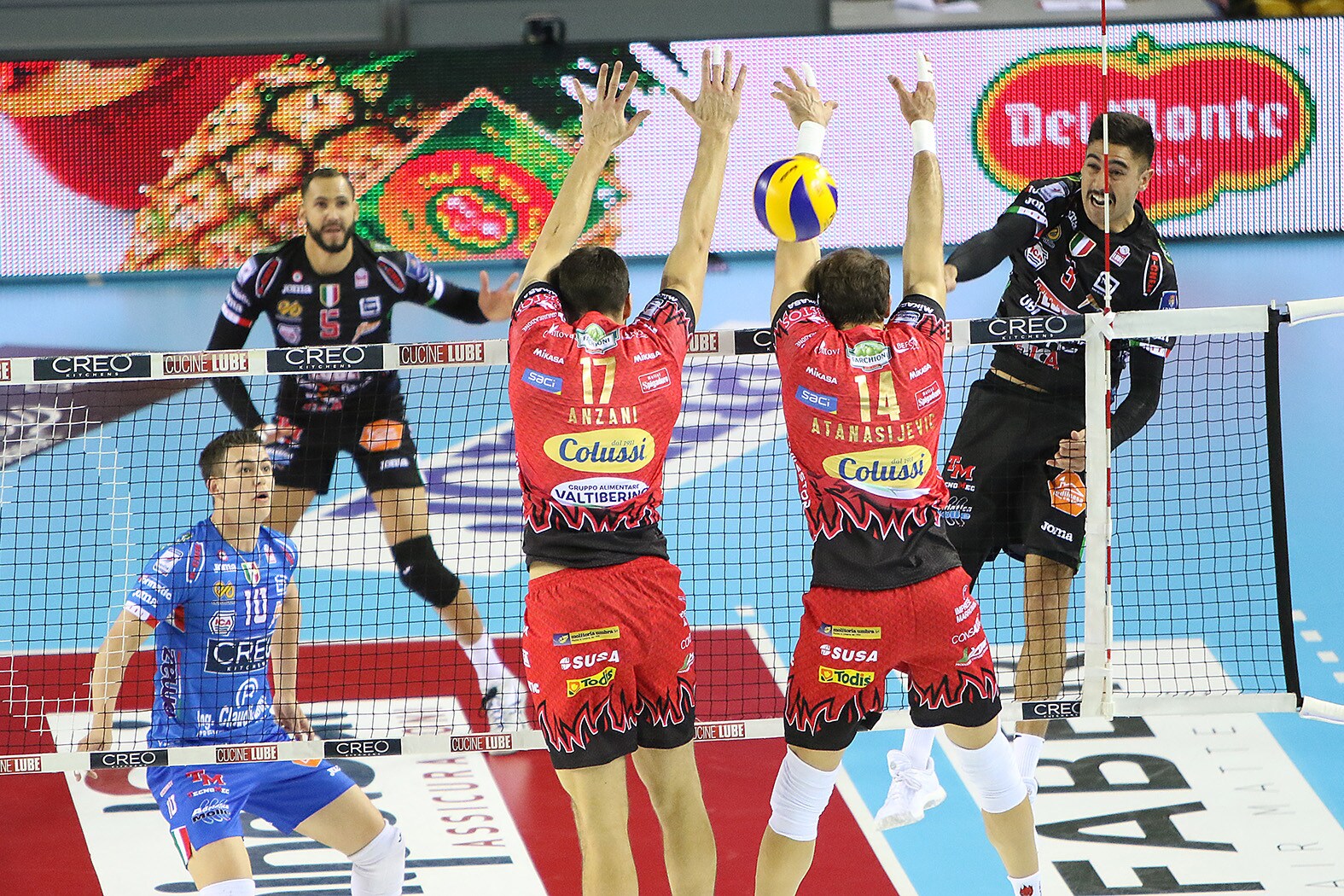 Volley: Superlega, Civitanova batte Perugia e torna in testa al campionato