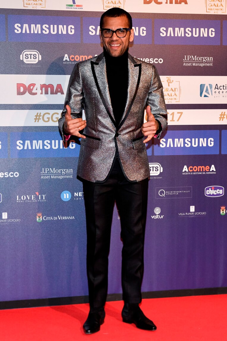 Dani Alves, altra frecciata alla Juventus: «Il calcio italiano prenda esempio dal Napoli»