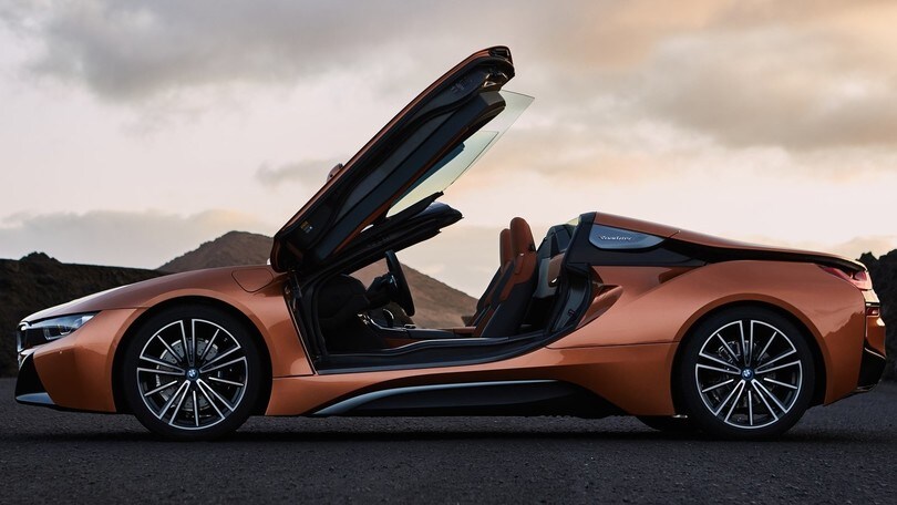 Bmw i8 Roadster: foto