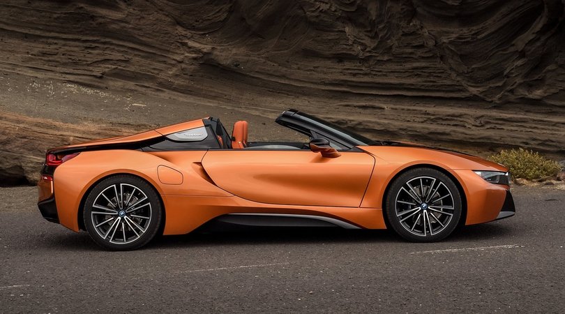 Bmw i8 Roaster, la sportiva ibrida "perde la testa"