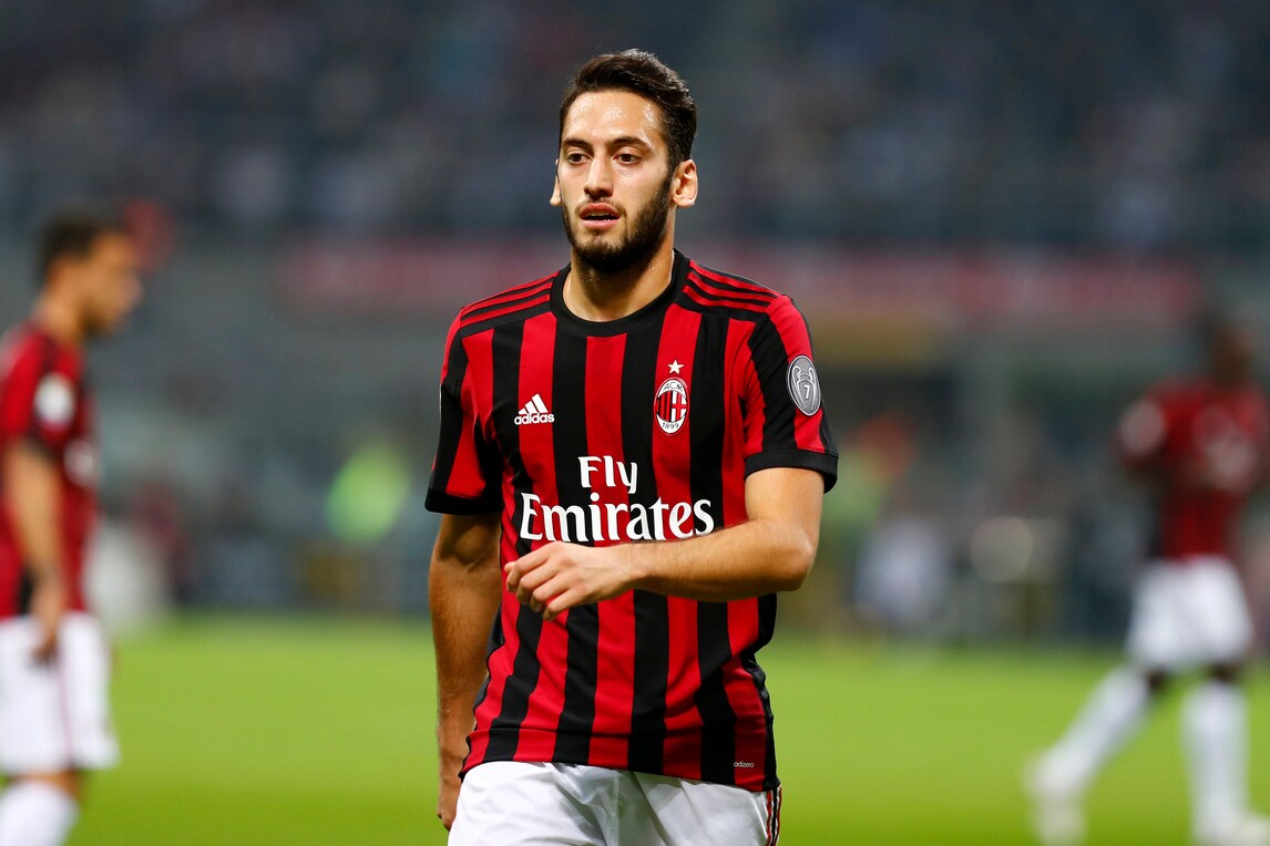 Serie A Milan, Calhanoglu out: non convocato per il Benevento