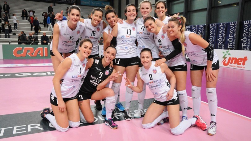 Volley: A2 Femminile, Cuneo batte il Club Italia e torna in testa