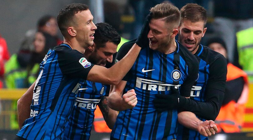 Inter-Chievo 5-0: tripletta di Perisic e Spalletti si prende la vetta. VInce la Fiorentina, pari Bologna