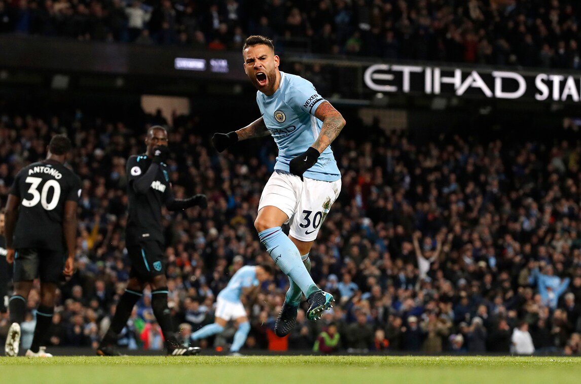 Premier League, Manchester City-West Ham 2-1: Guardiola riallunga su Mourinho
