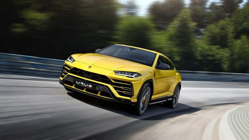 Lamborghini Urus, il SuperSUV più veloce di sempre: 305 km/h