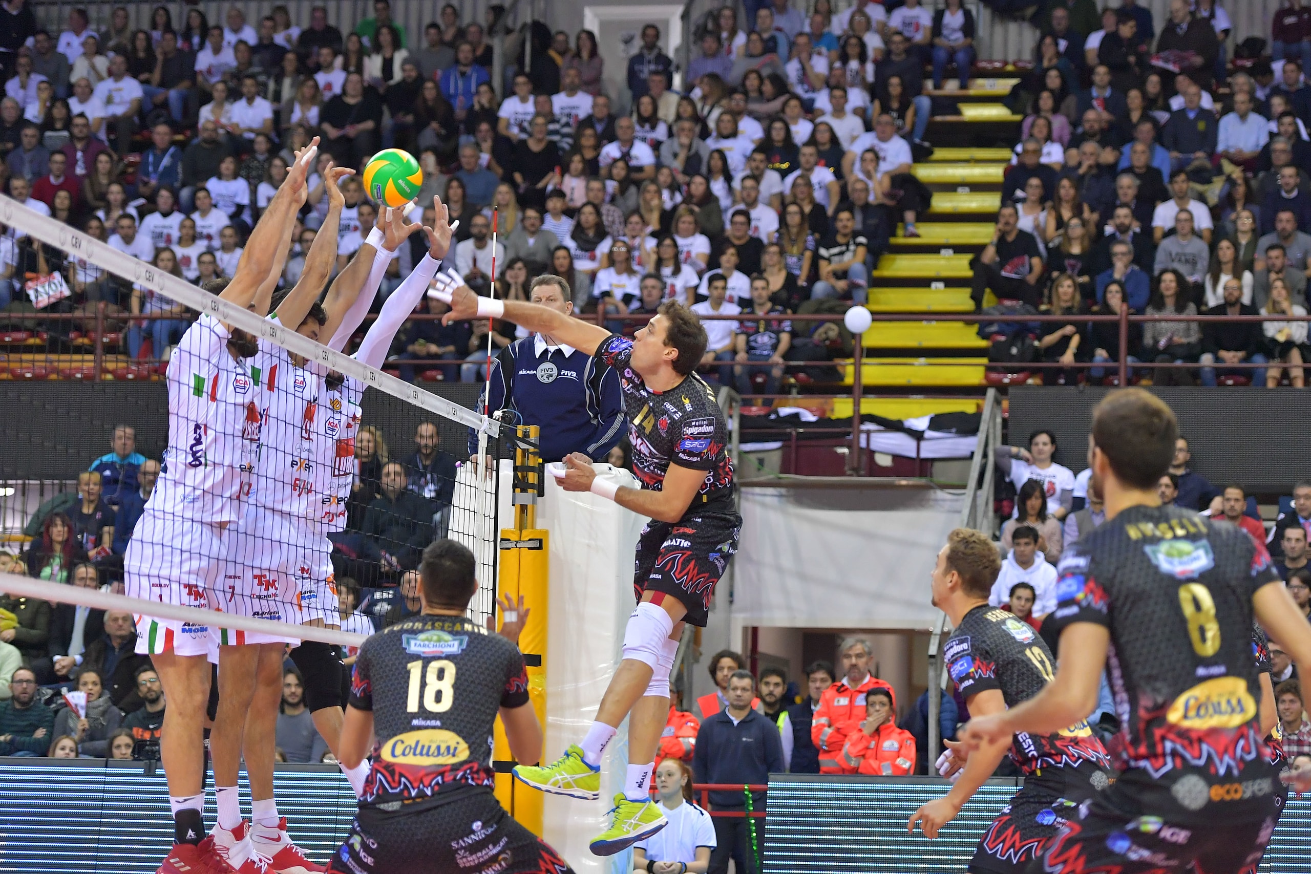 Volley: Champions League il derby italiano lo vince Perugia