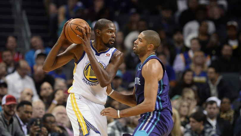 Durant salva Golden State, LeBron lancia Cleveland