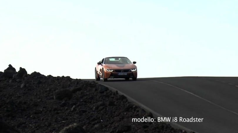Bmw i8 Roadster: la sportiva ibrida si scopre