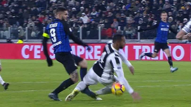 Intervento di Benatia, l'Inter protesta e chiede un rigore