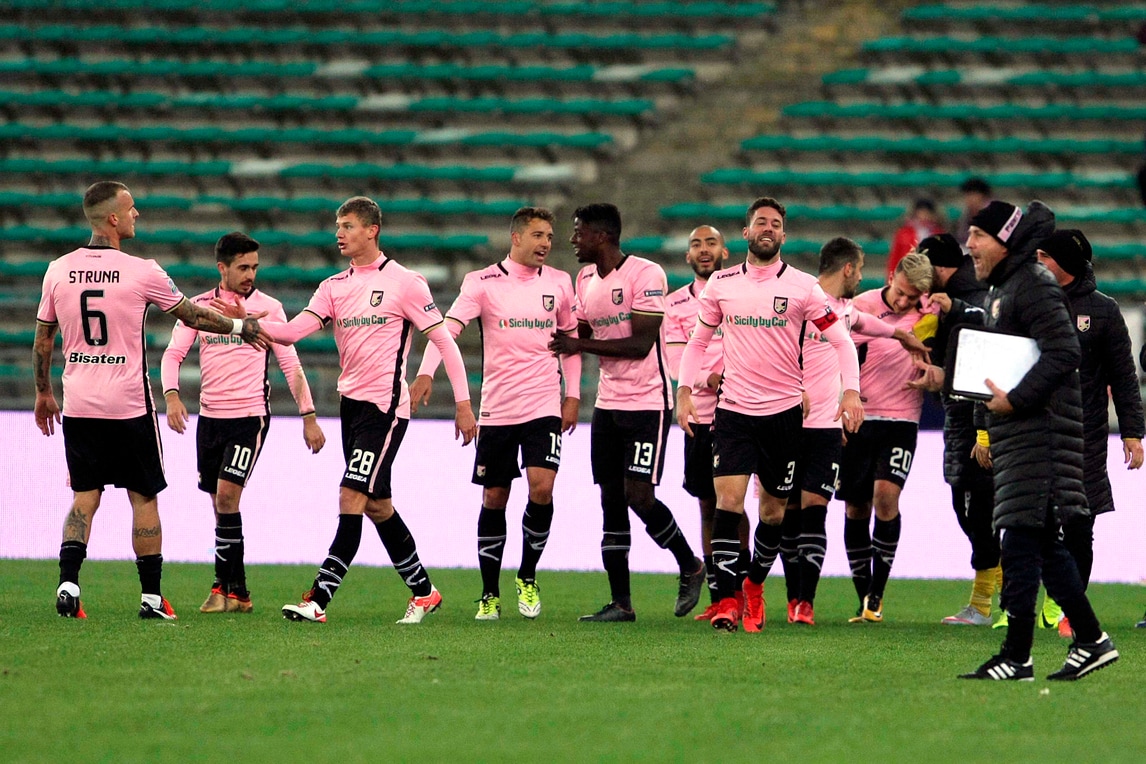 Serie B, Bari-Palermo 0-3: a segno Rispoli, Trajkovski e Coronado