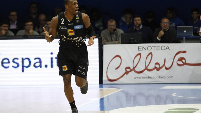 Eurocup, Sutton fa volare l'Aquila. Tofas Bursa ko