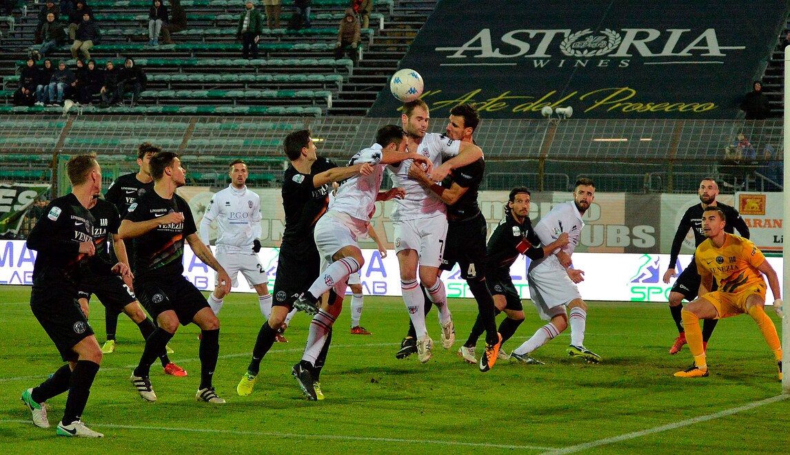 Serie B Foggia-Venezia, probabili formazioni e tempo reale alle 20.30. Dove vederla in tv