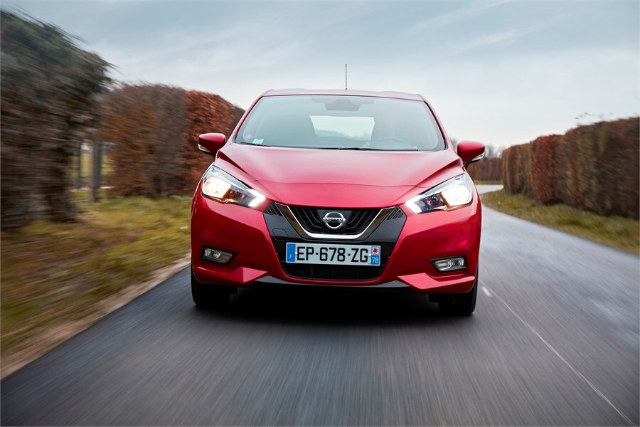 Nissan Micra, la prova della 3 cilindri per neopatentati