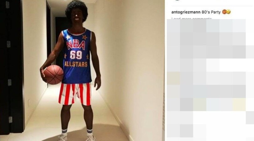 Griezmann si maschera da giocatore di basket nero: accusato di razzismo
