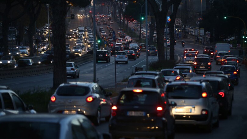 Le donne saudite potranno guidare moto e camion