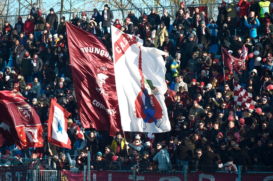 Tifosi-spettacolo a Ferrara non meritavano un Torino così