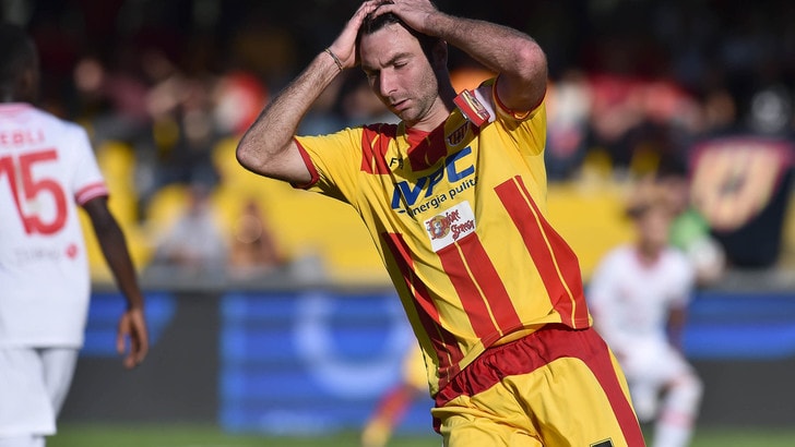 Calciomercato Lecce, preso Lucioni dal Benevento