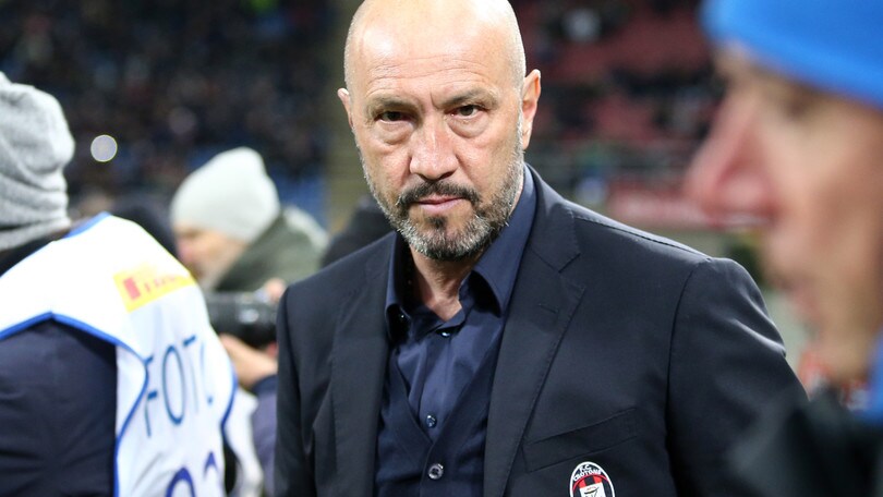 Serie A Crotone, Zenga: «Atalanta forte. Non mi aspetto sconti»