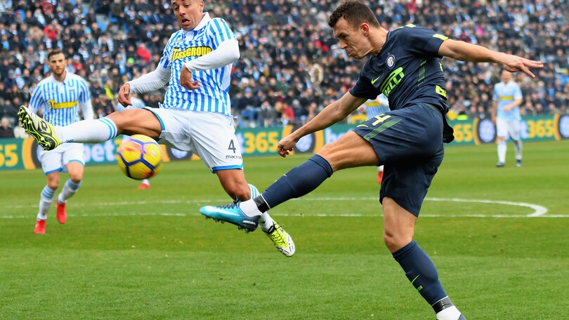 Serie A Spal, Cionek in dubbio per il Milan dopo l'intervento all'occhio