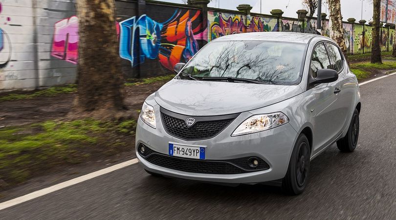 Lancia Ypsilon, nuova tripletta per rimanere in vetta