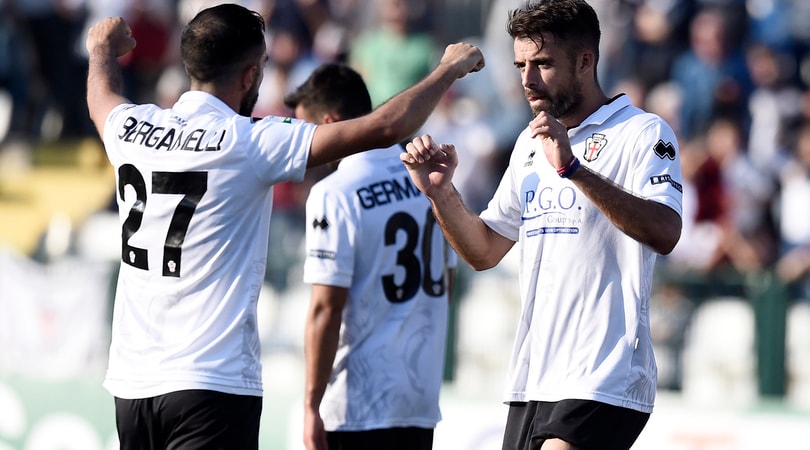 Serie B Parma-Avellino e Pro Vercelli-Foggia, probabili formazioni e tempo reale. Dove vederle in tv