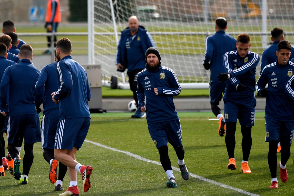 Argentina, Messi in gruppo. Vuole giocare contro la Spagna