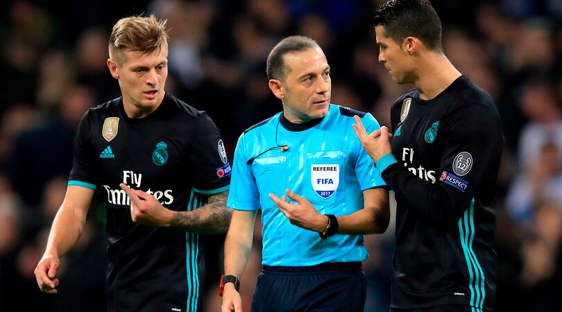 Svezia-Italia, arbitra il turco Cakir: c'è un precedente positivo