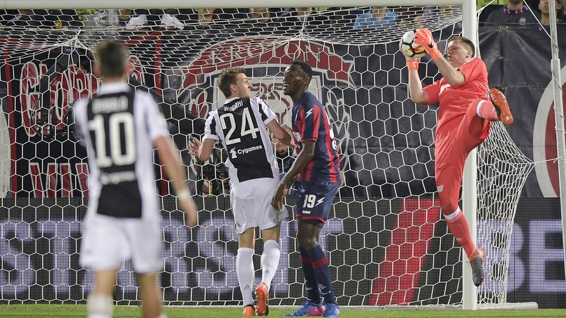 Serie A Crotone, tagliati i prezzi dei biglietti. «Missione sold out»