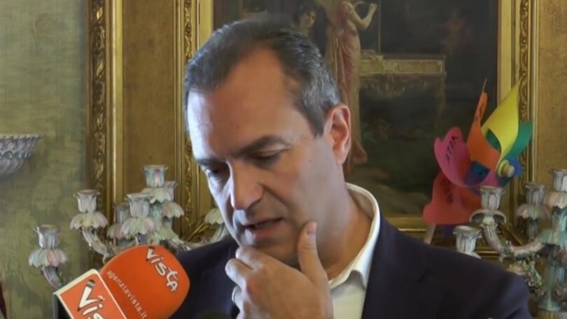 De Magistris: "Cori di Genova inqualificabili"