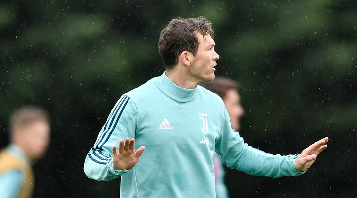 Lichtsteiner a sorpresa: Lichtsteiner a sorpresa:
