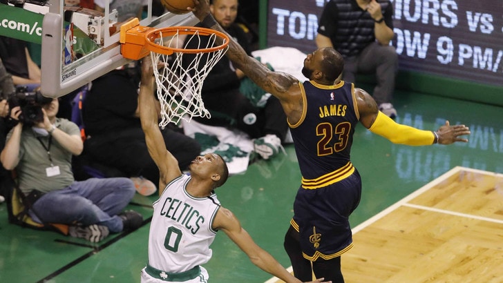 Play off Nba, i Cavs di LeBron James cercano l'impresa pagata 2,75