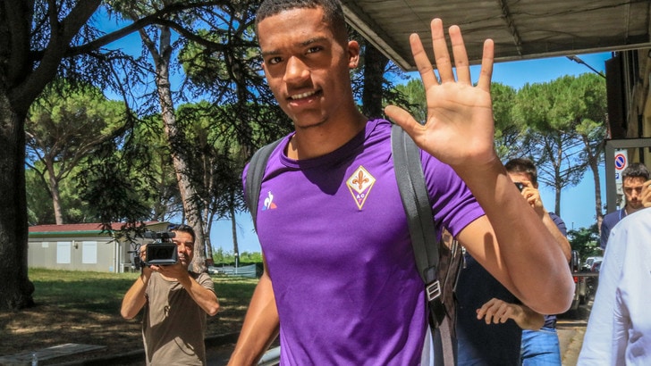 Serie A Fiorentina, parte il raduno. C'è anche Lafont