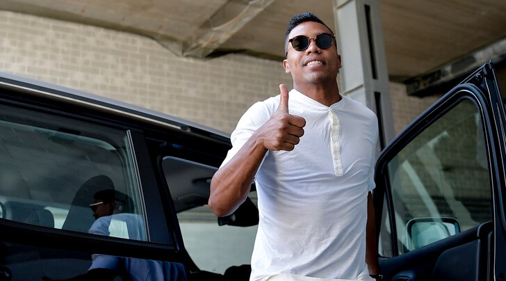 Juventus, non solo Higuain e Rugani: anche Alex Sandro può partire