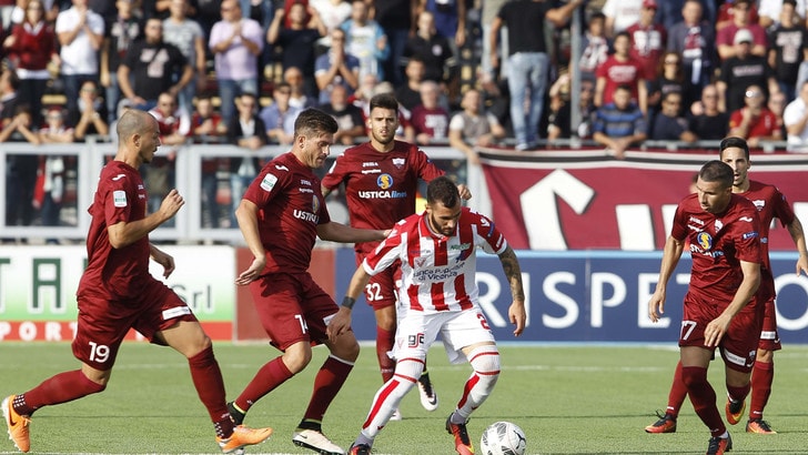 Calciomercato Reggina, ufficiale:arrivano Zivkov e Conson