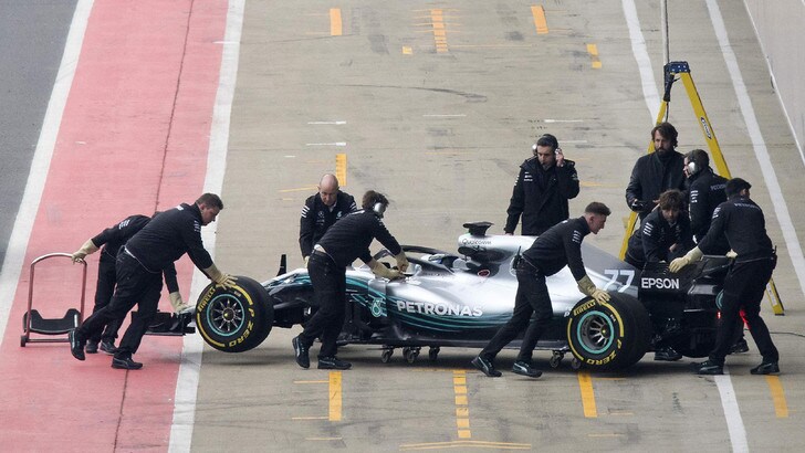 F1 Mercedes: passo indietro per Costa, il team si riorganizza