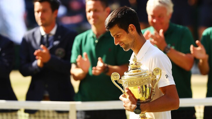 Wimbledon, favoloso Djokovic: trionfa e cala il poker sull'erba