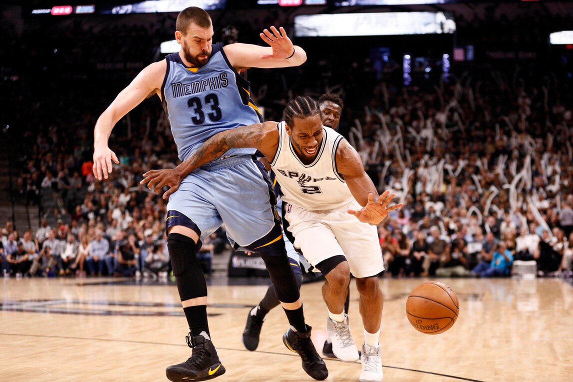 Nba, i Lakers vogliono Leonard: dimezzata la quota trionfo